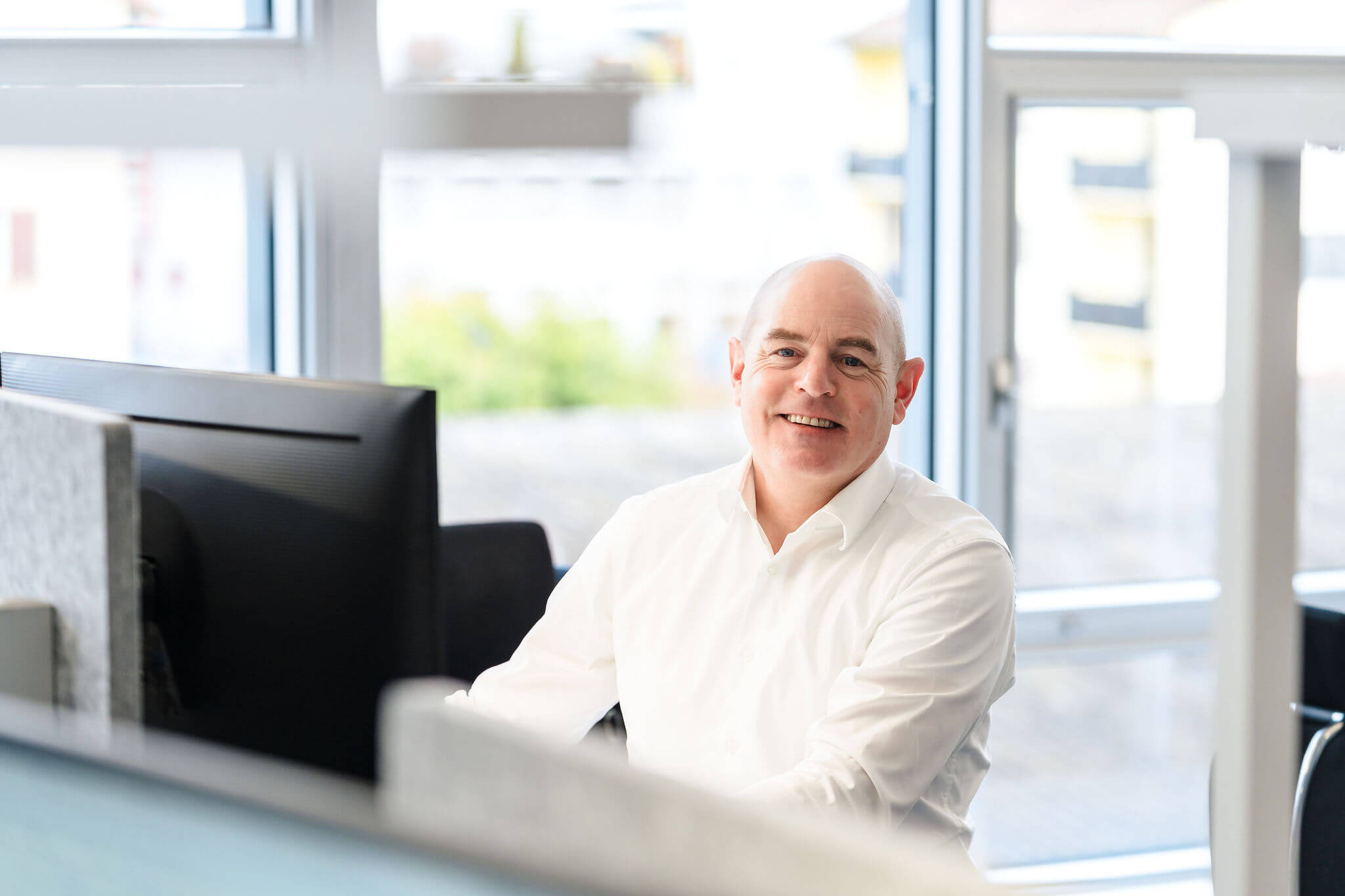 Patrick Hirzel am Arbeitsplatz